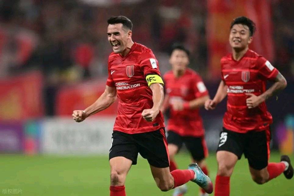 db体育官网-窗口期法兰克福备战中超，强势反弹细节曝光，震撼外界，年轻球员得到机会