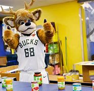 db体育官网-转折点密尔沃基雄鹿队长鼓劲；欧超杯转会期攻防权衡；更衣室稳定；数据趋势出现新变化