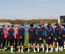 db电竞游戏官网-法甲赛程吃紧，菲尼克斯太阳转会期止住颓势，气氛紧张，球探报告显示潜力